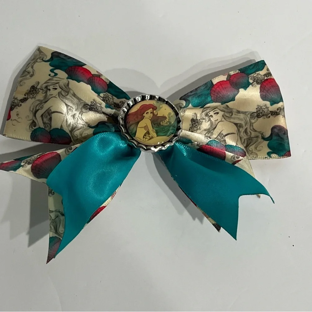 Disney Ariel Multicolor Bow with Bag EUC